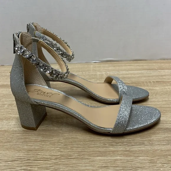 Jewel Badgley Mischka Heels - Picture 2 of 12